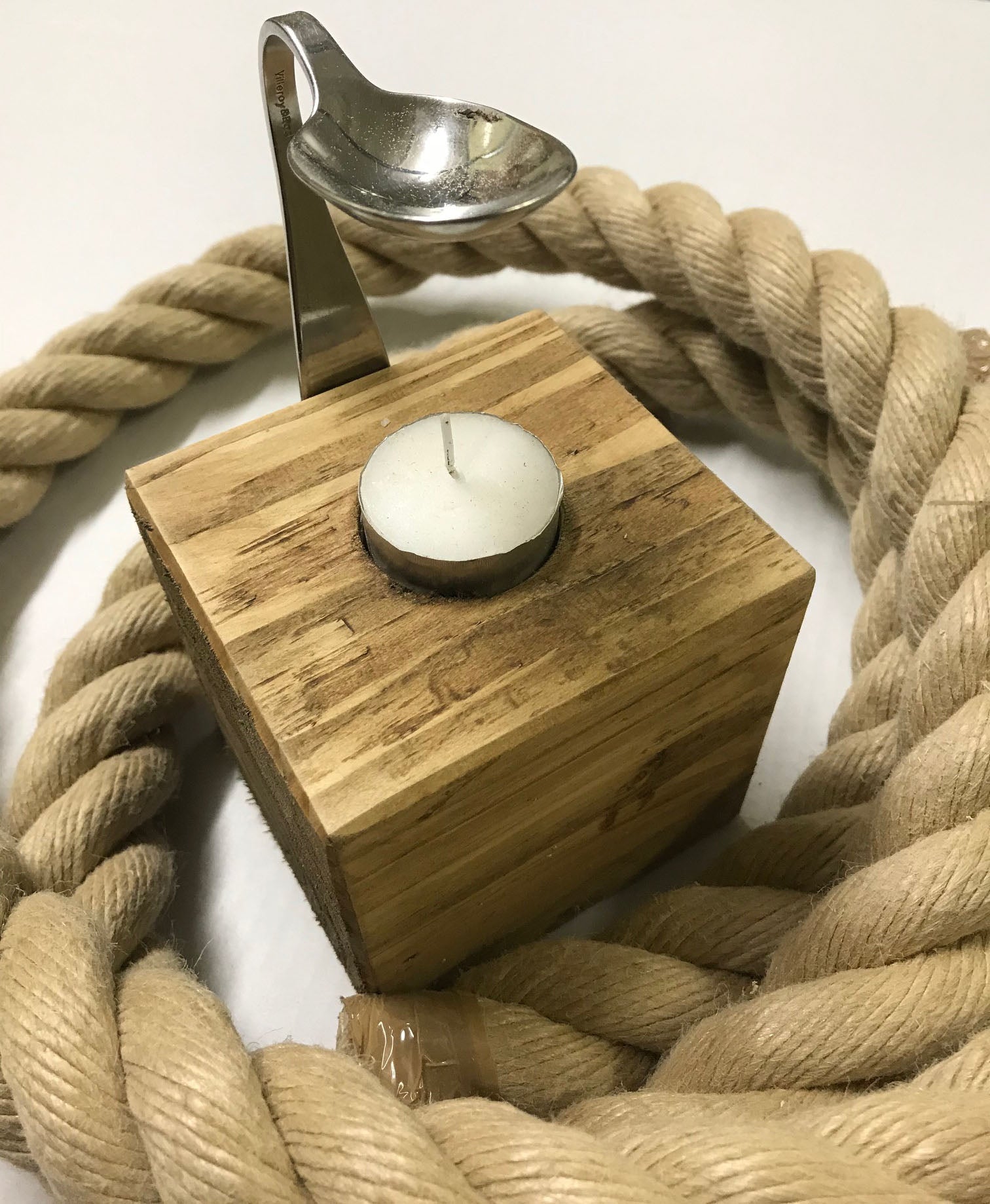 Spoon diffuser and tea lite holder